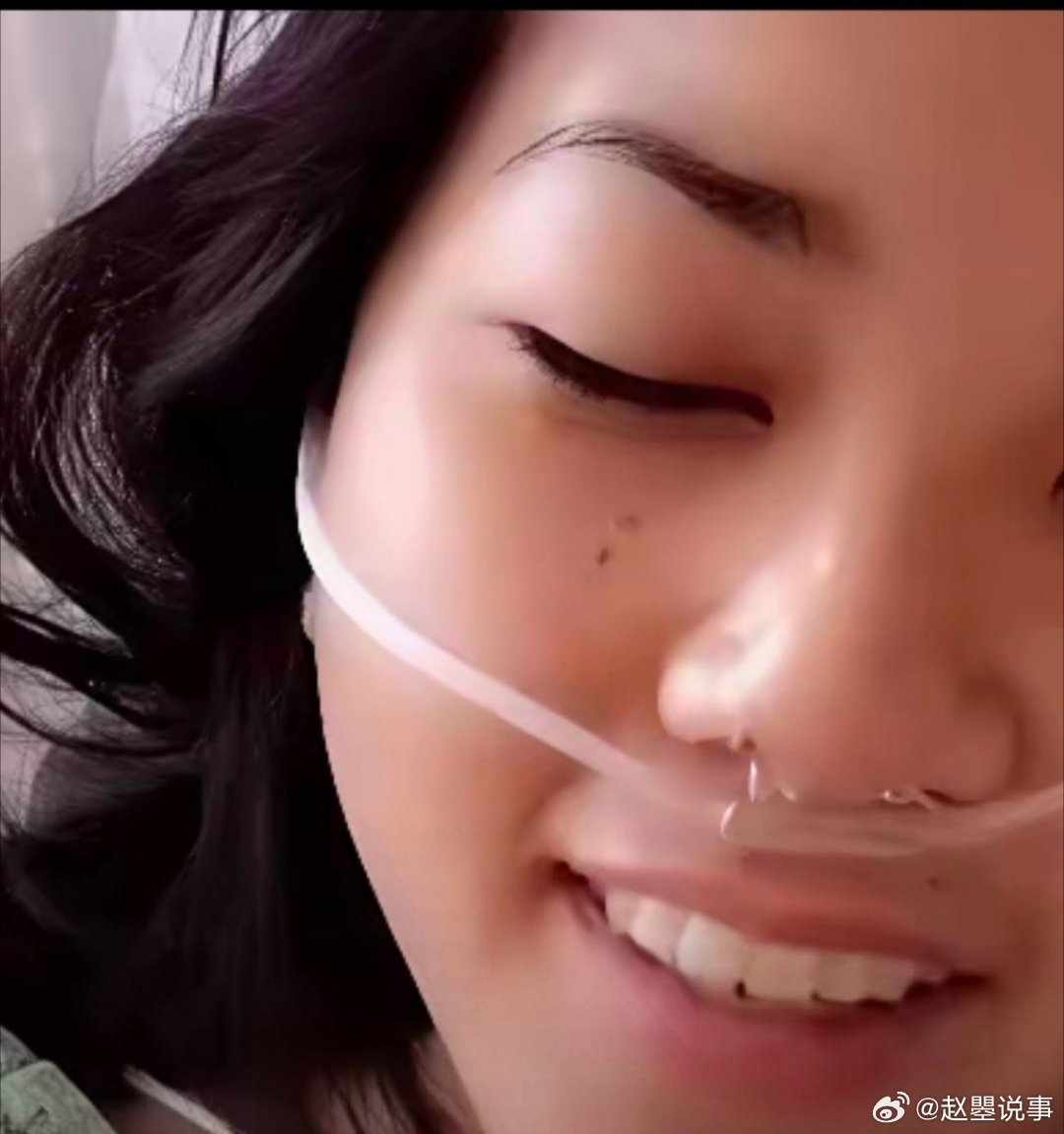 亚裔女子李柯琳为了留住白人男友克里斯，毅然将自己的左肾当作定情礼物，亲手送到了身