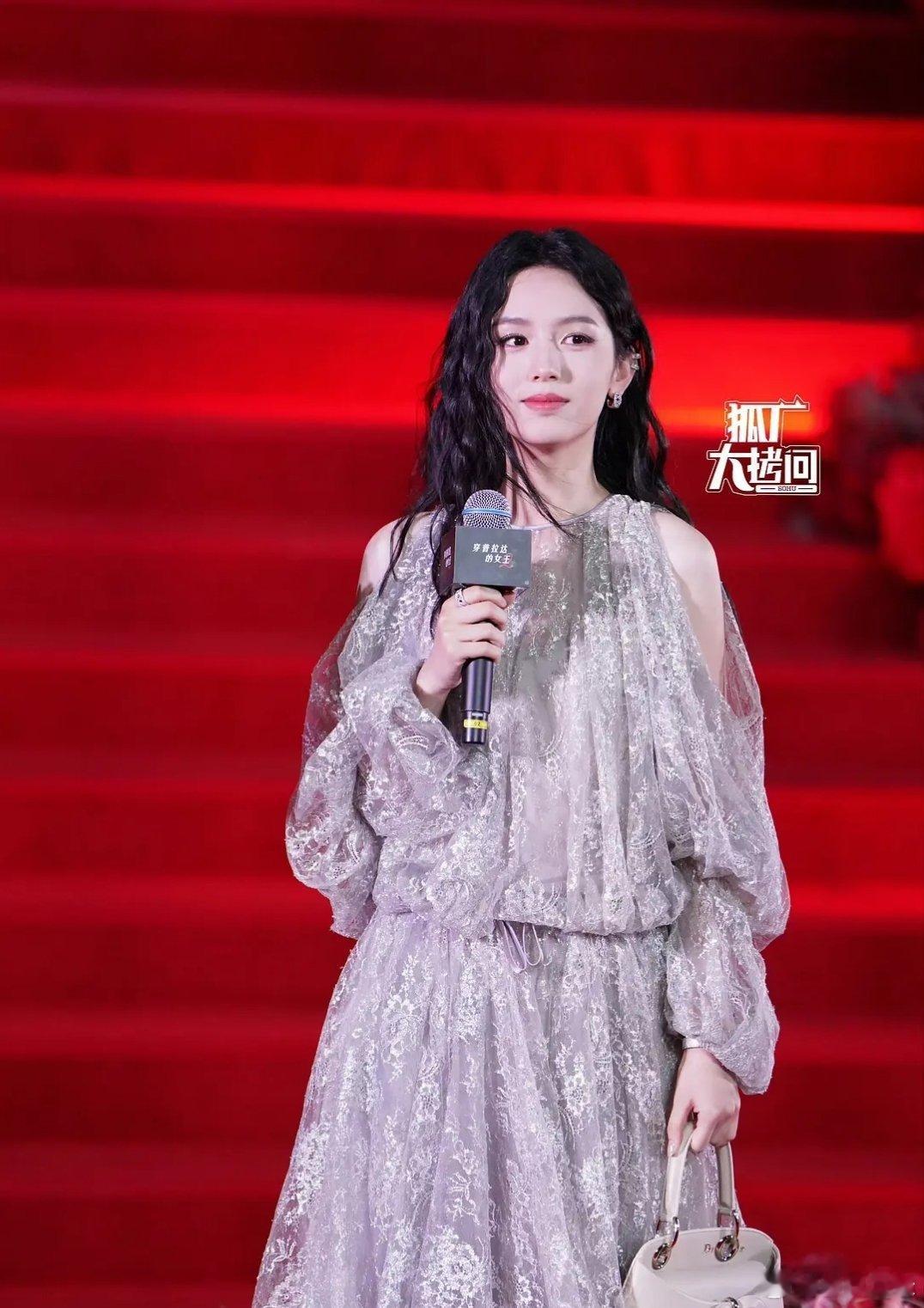 好喜欢周也冷脸