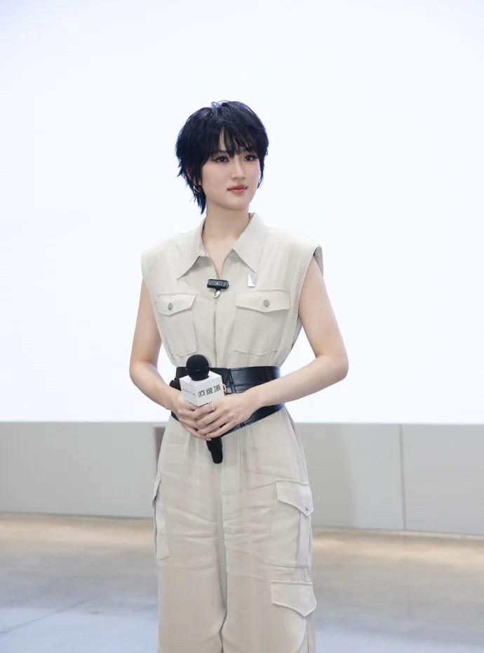 为什么说娱乐圈不能没有姚安娜？不是因为她漂亮，也不是说她演技有多么好，而是她
