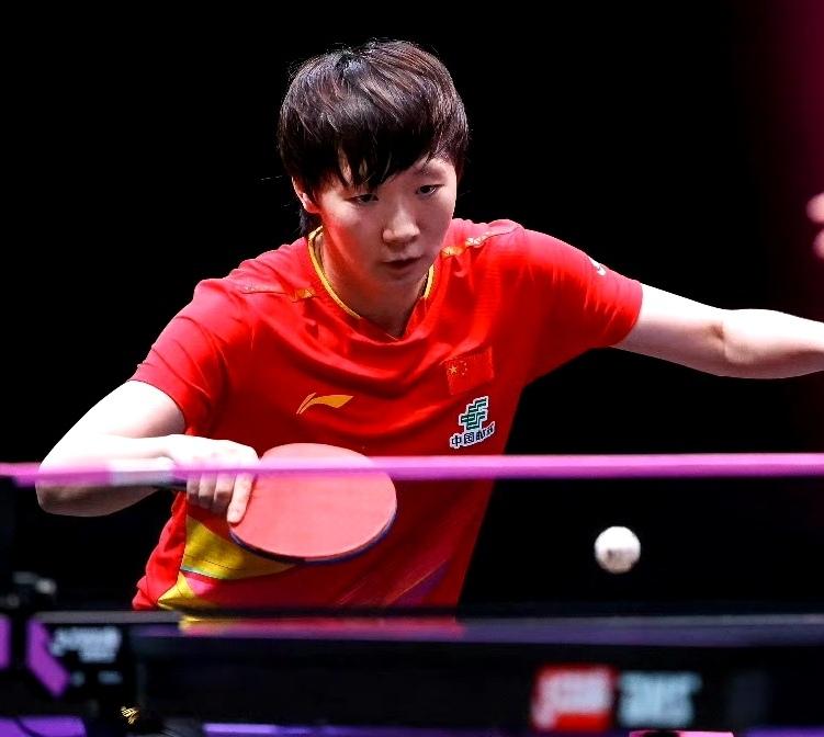 暴冷，1号种子王曼昱3-4不敌韩莹无缘女单4强，全程险象环生，韩莹表现出了惊人的