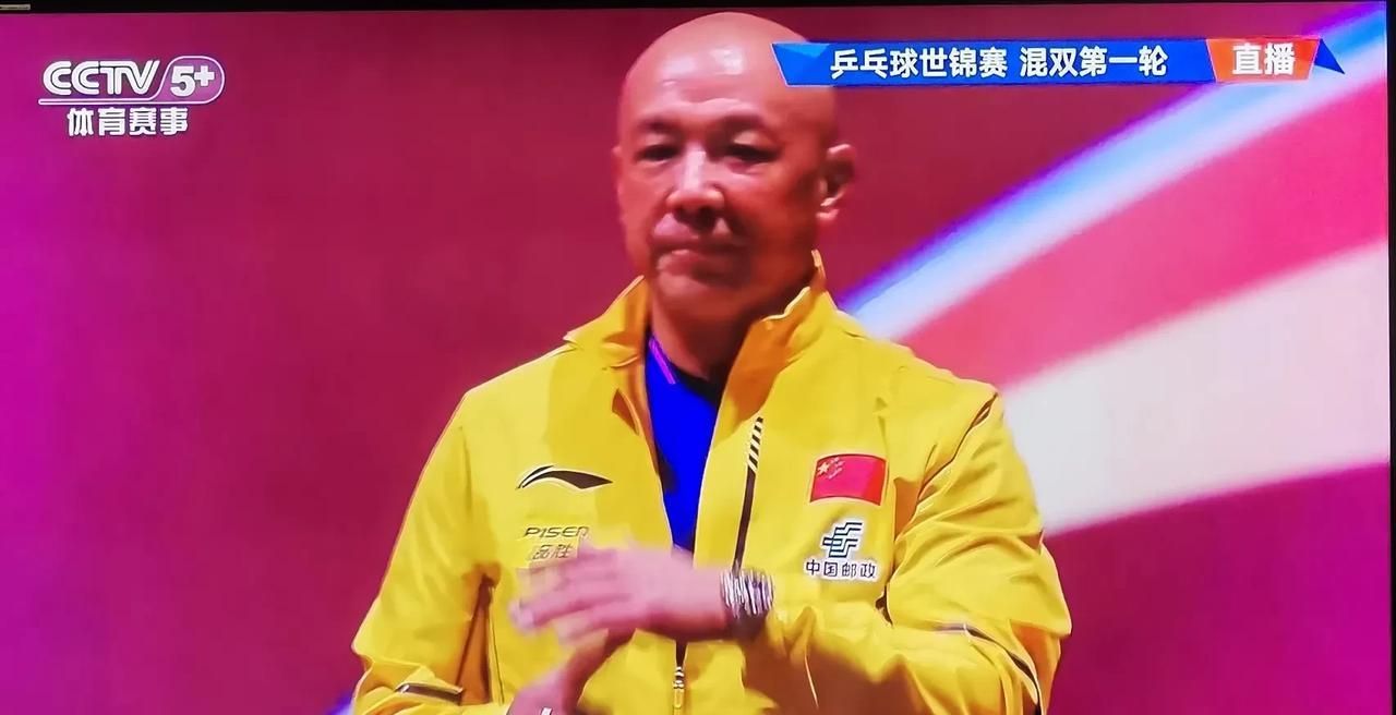 光头肖把弦绷到了极致。在“动曼组合”大比分2：0领先，第三局10：5领先面临赛点