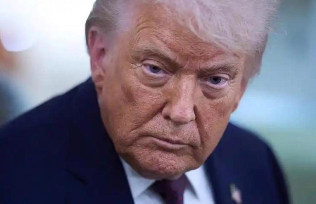 美国总统是4年一任没错，但国会是2年一选。总统上任满2年，就会有一场中期选举，就