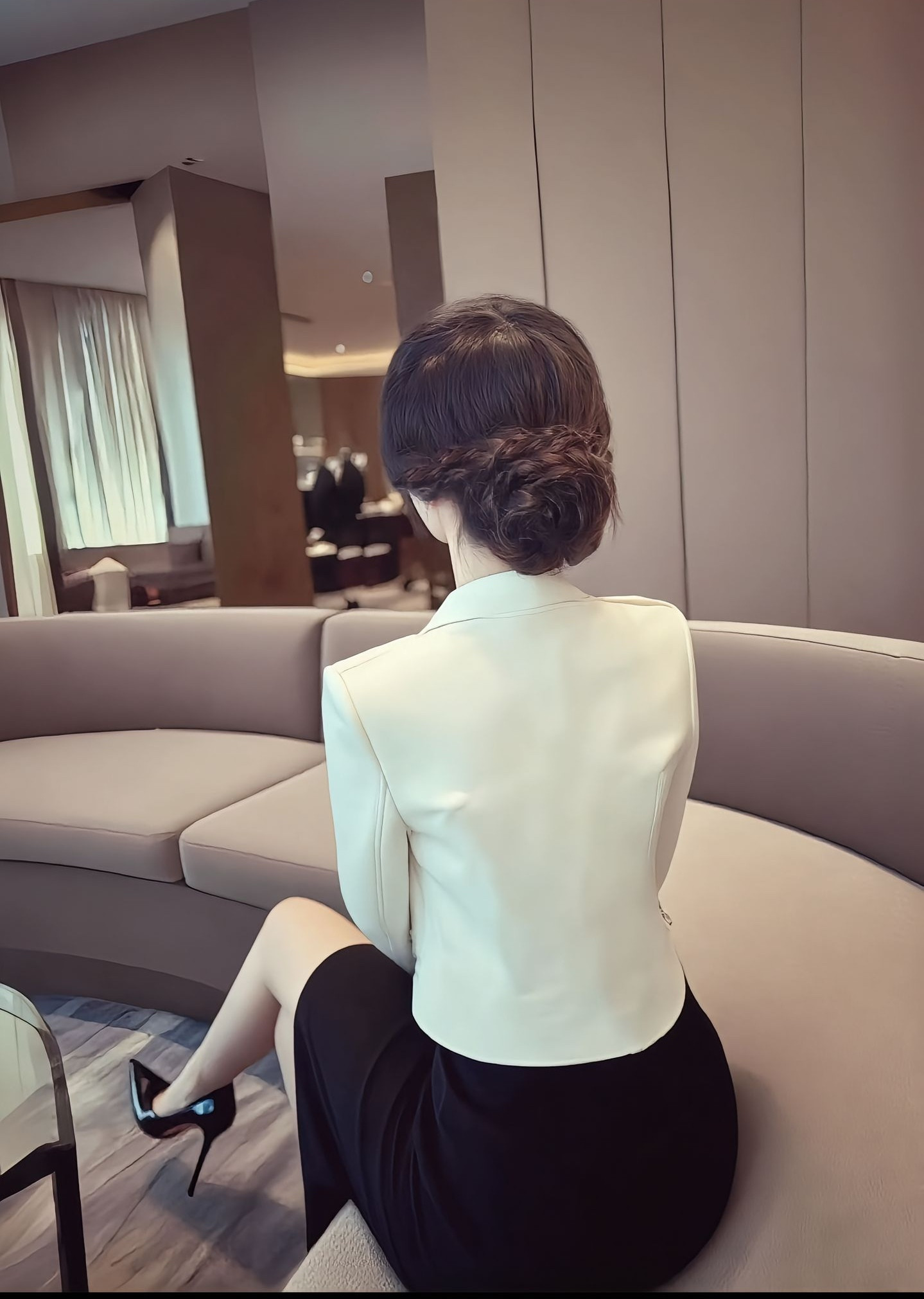 这背影太美了#职业装#高跟鞋#美女