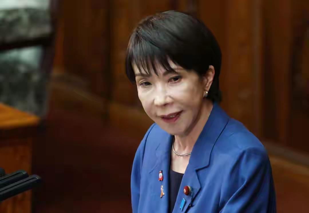 高市早苗她还特别不服气，质问中国凭什么只针对日本？日本首相高市早苗认清通过
