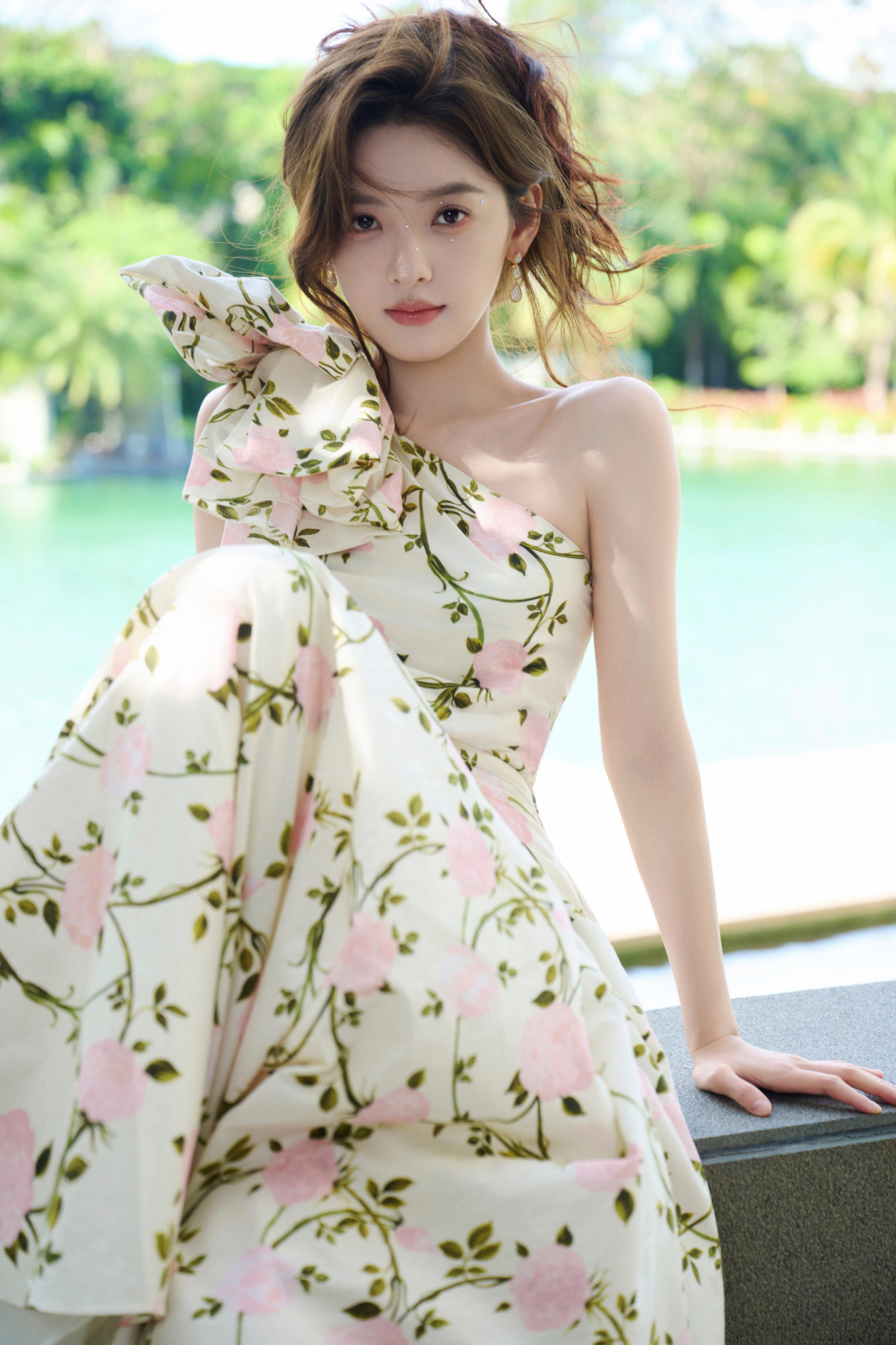 章若楠VOGUE海边假日🌊​​​