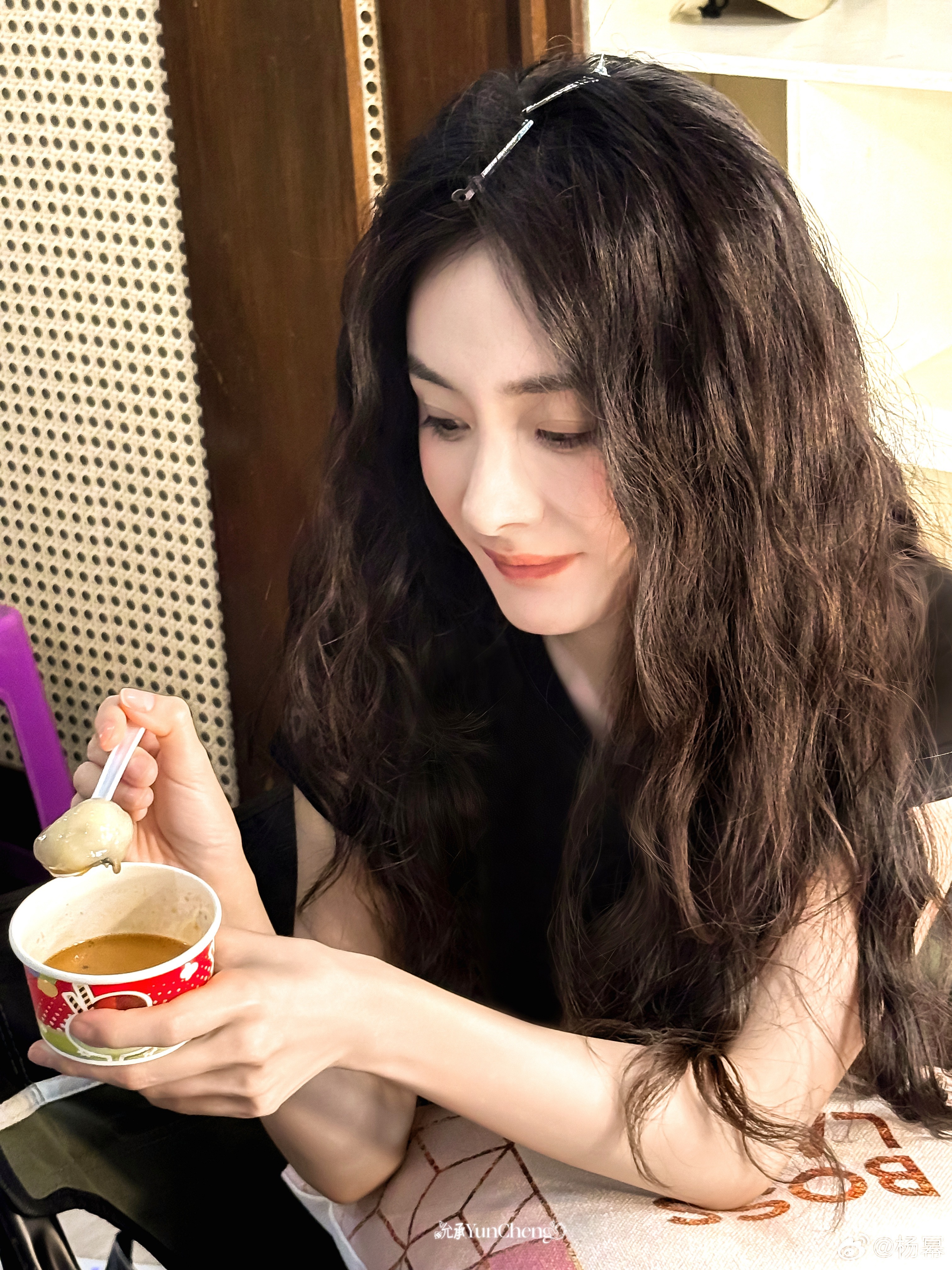 甜幂元宵，万事胜意。杨幂元宵祈福杨幂杨幂