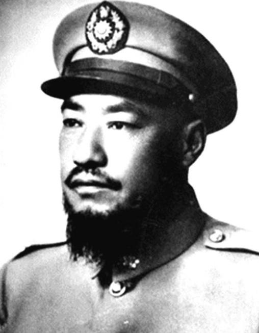 1949年，马步芳逃到台湾后，被蒋介石撤职，这让他内心一凉，为了离开台湾，他花了