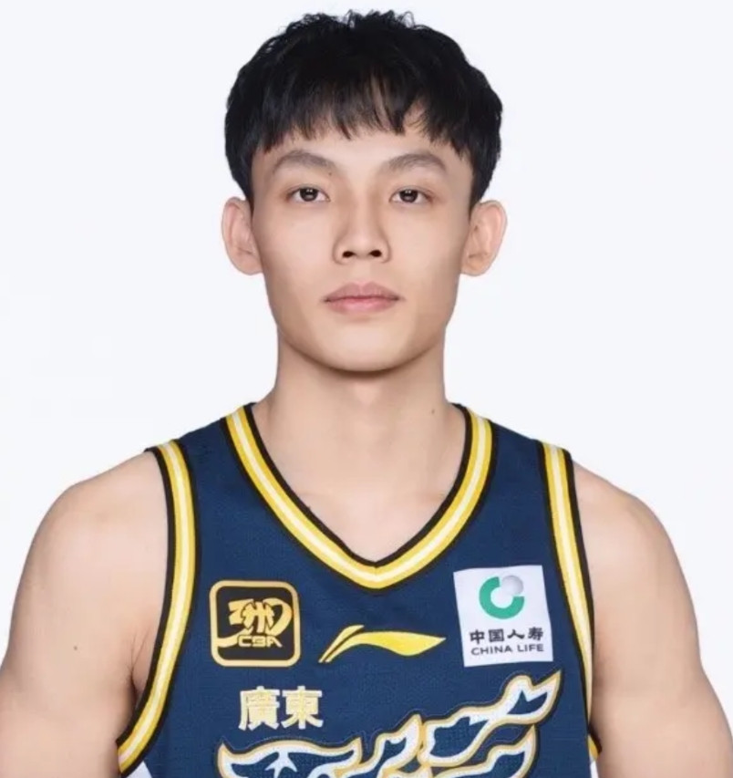 徐杰的事远没有大家认为的那么严重，这事发生在广东宏远球员身上，充其量就是私生活混