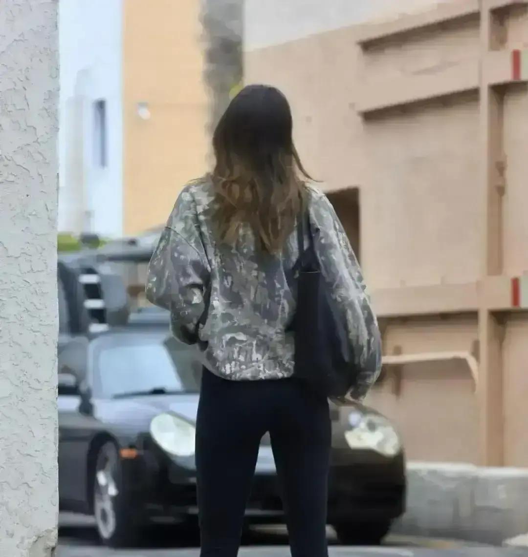 明星带货退货率是普通购物的3倍？肯豆那条卖爆AloYoga的瑜伽裤，藏了3个“