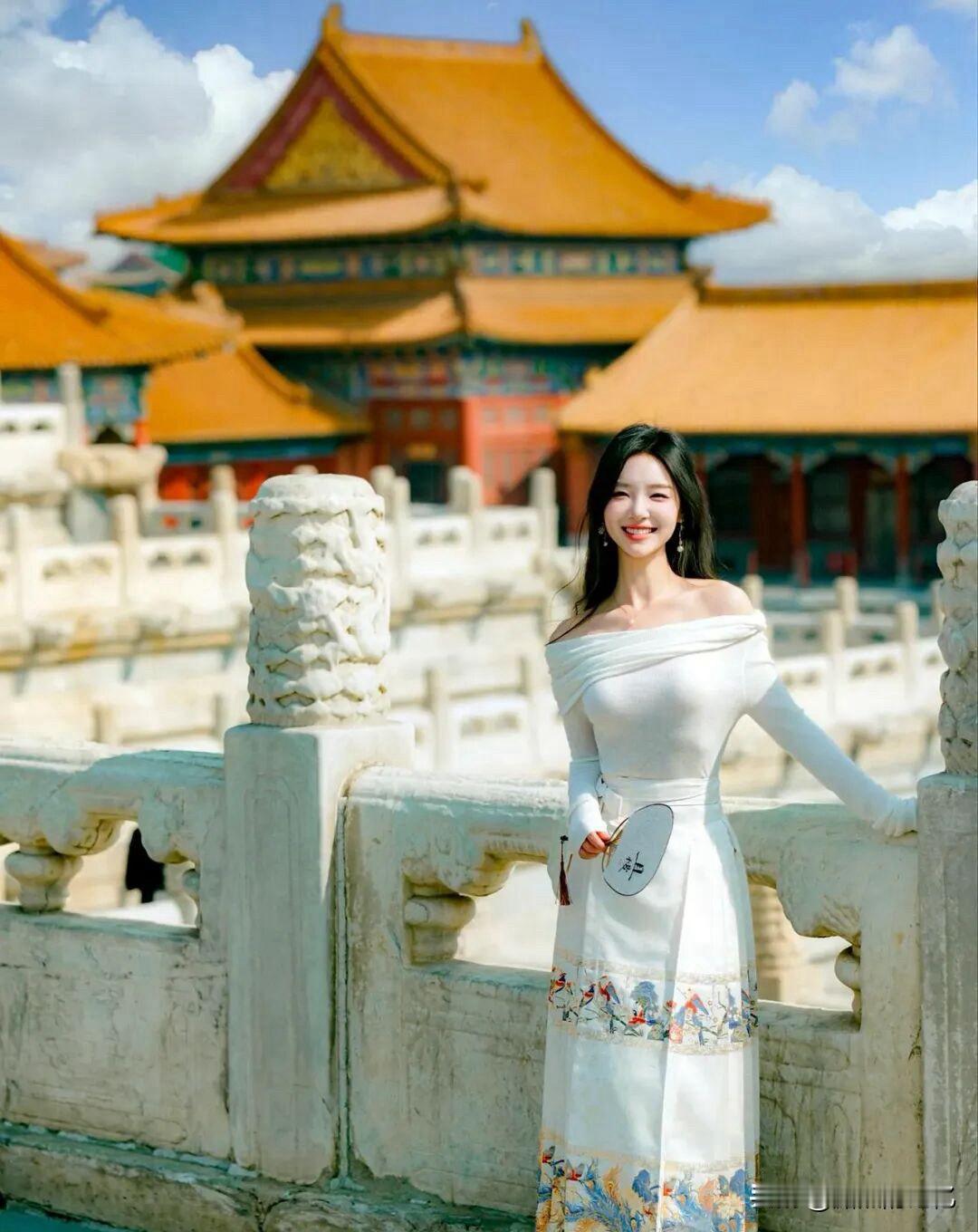 紫禁城重游，9招构图秘诀+避世机位，拍出端庄华美、气场全开的大片感！[比心][比