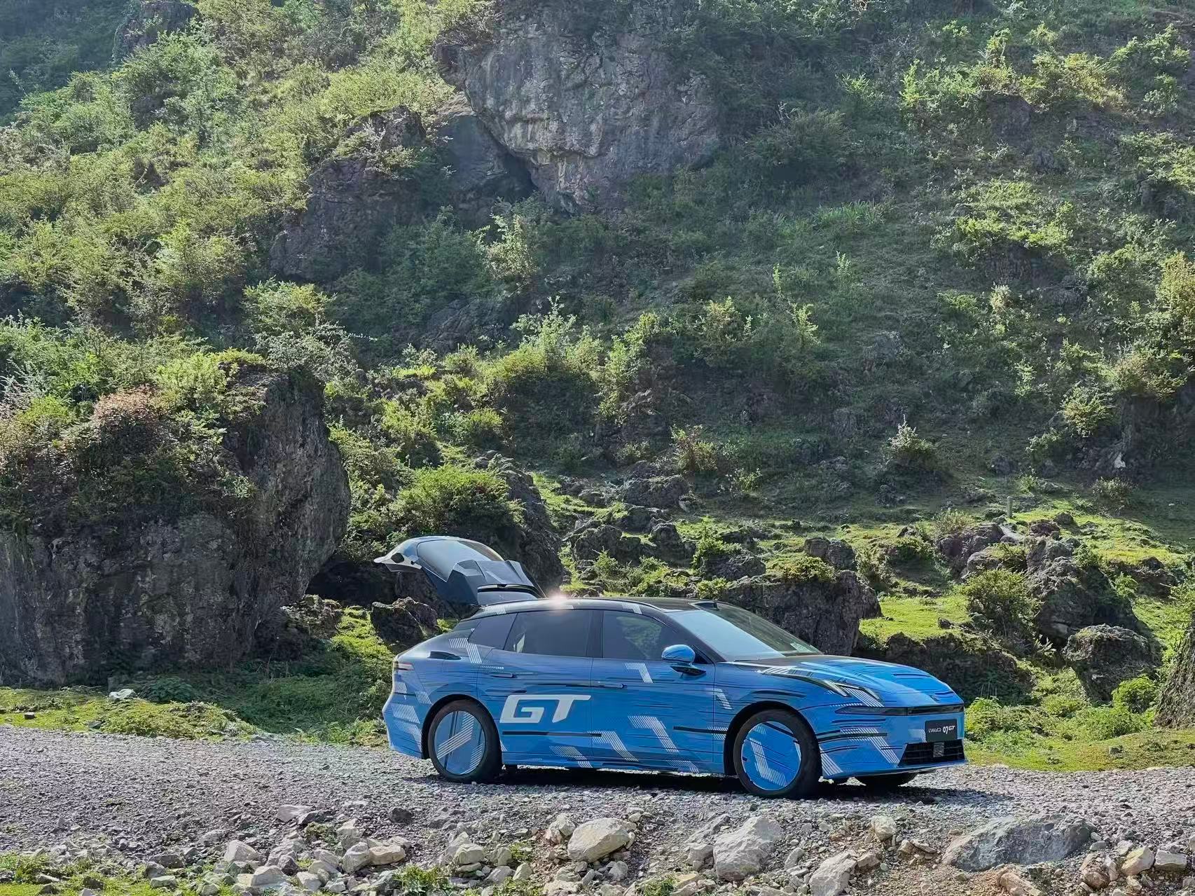 晴隆二十四道拐实锤！07GT的底盘是真有料今天在晴隆二十四道拐偶遇领克07GT伪