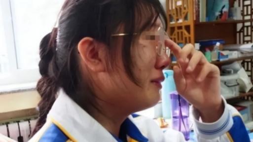 “我的试卷肯定被掉包了！”女孩杨婷婷高考后查分，发现自己考了586分，这个分数高