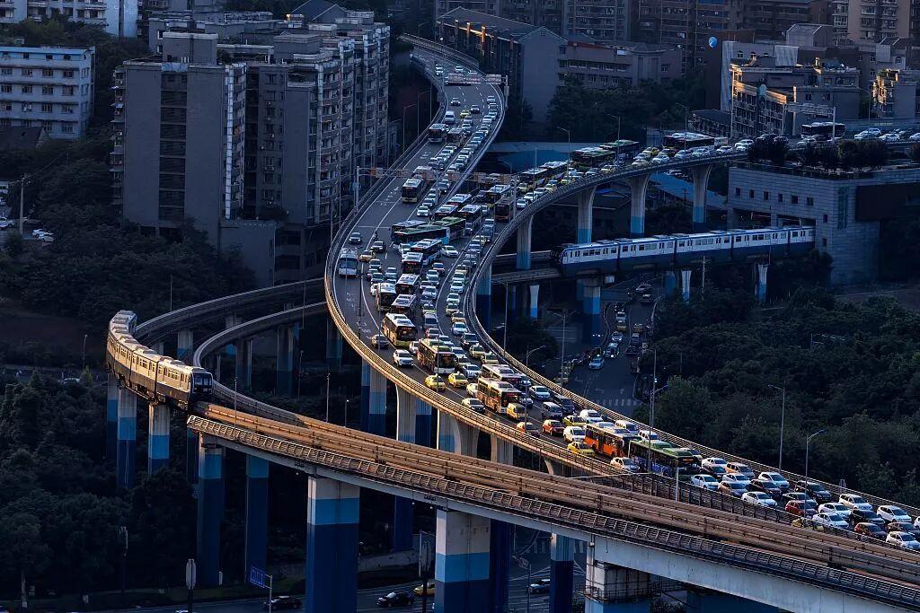 2026买车别被油车降价忽悠，真正藏在4S店的信号，才是大趋势。很多人总以为