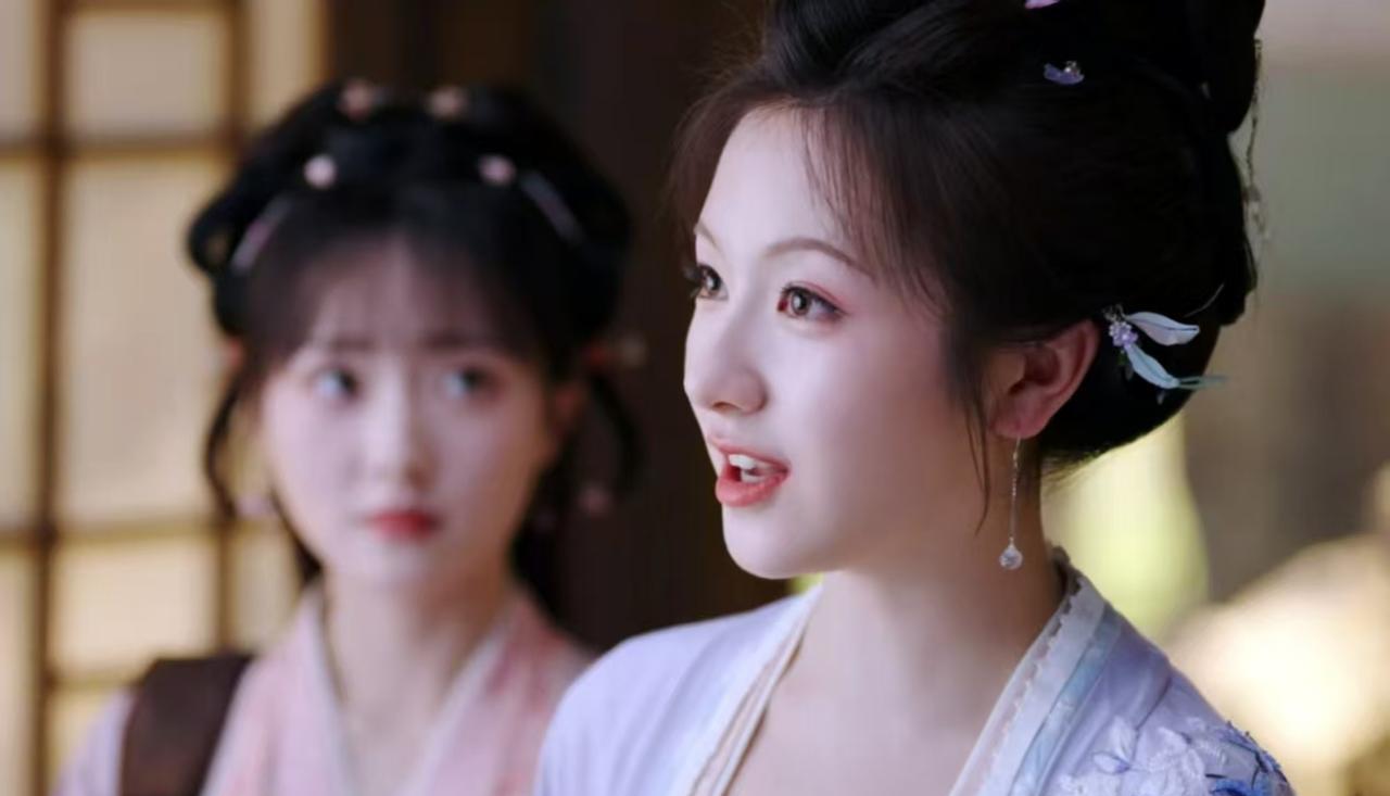 《朝雪录》：节奏太快了，沈莞冒充秦莞到秦府之前很多细节都没交代清楚！大概说两点