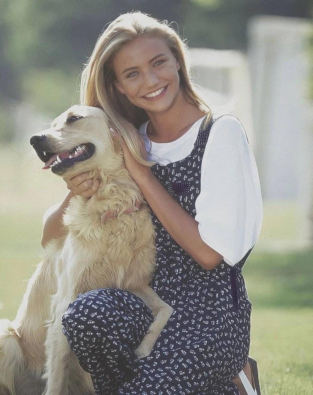 [呲牙笑]图1是17岁时的卡梅隆·迪亚茨（CameronDiaz），图2~4是