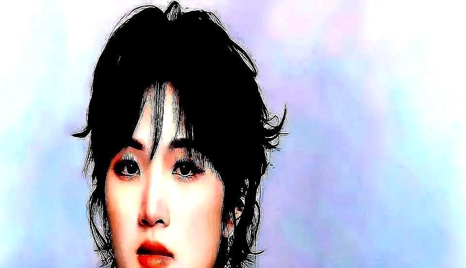 最贵的不是项链，是戴项链的那个人。饭局上姚安娜说妈管钱爸管战略我管美。但全桌