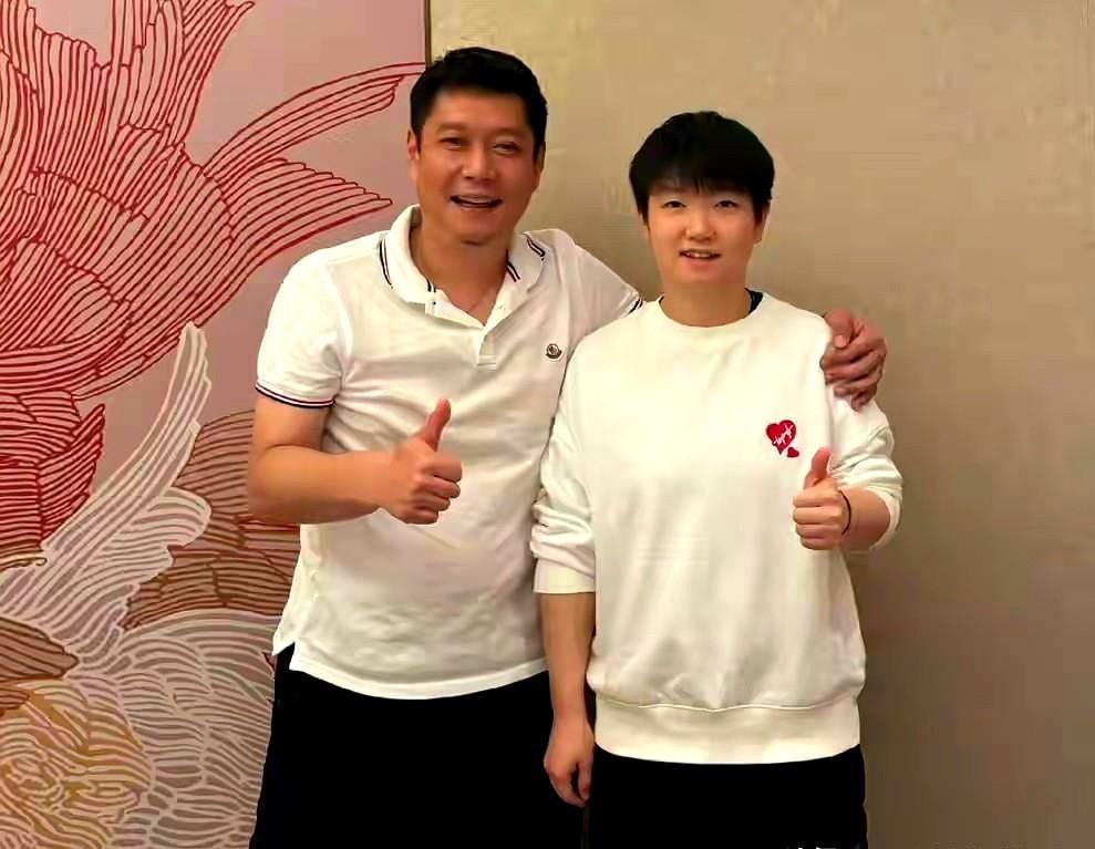 邱贻可没想到莎莎输了，粉丝都去评论区找他问责。莎莎采访都说了，技战术没有问题，