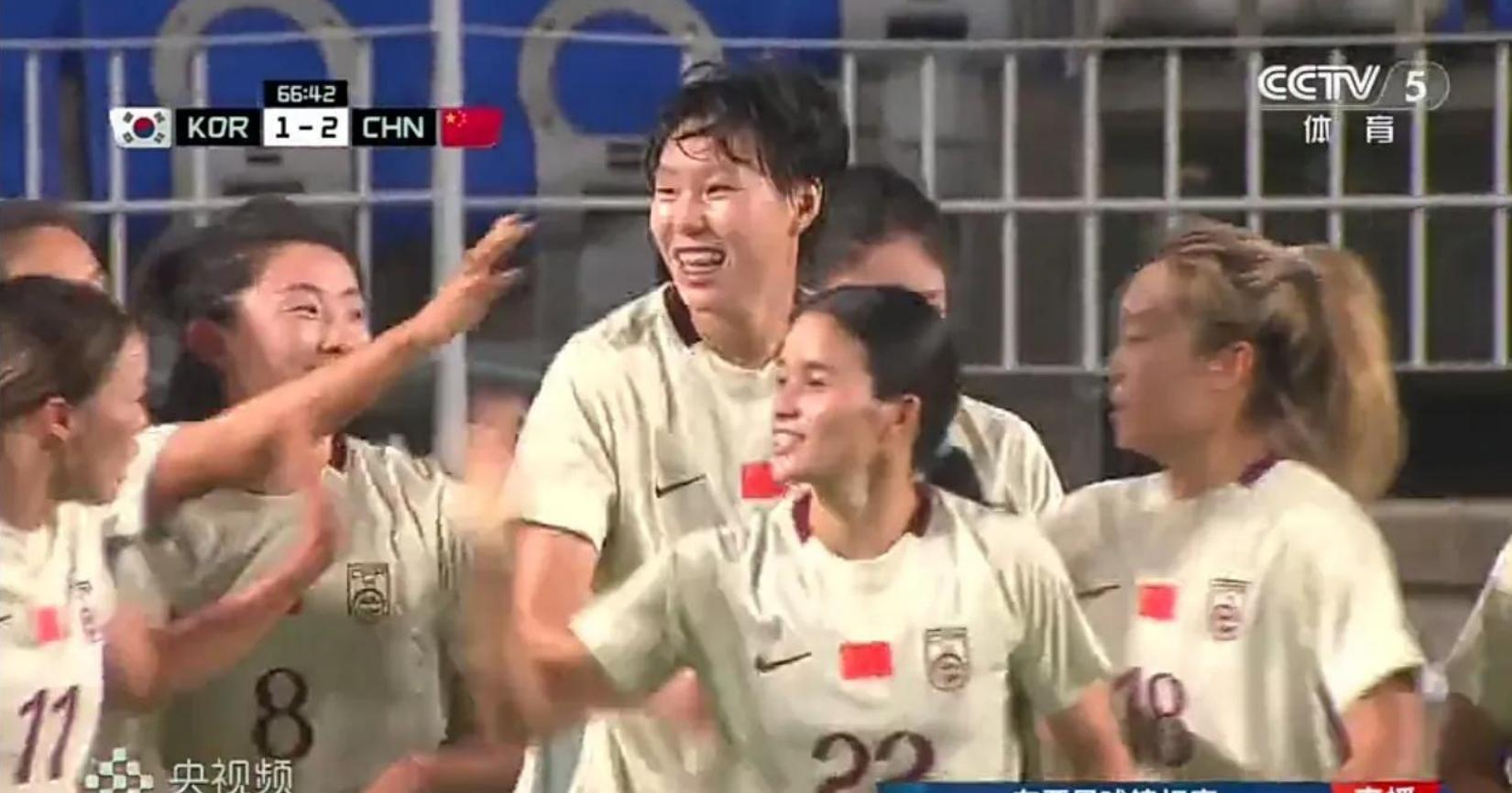 中国女足2-2韩国，姚伟、陈巧珠表现亮眼！这场2025东亚杯中韩女足对决，可谓精