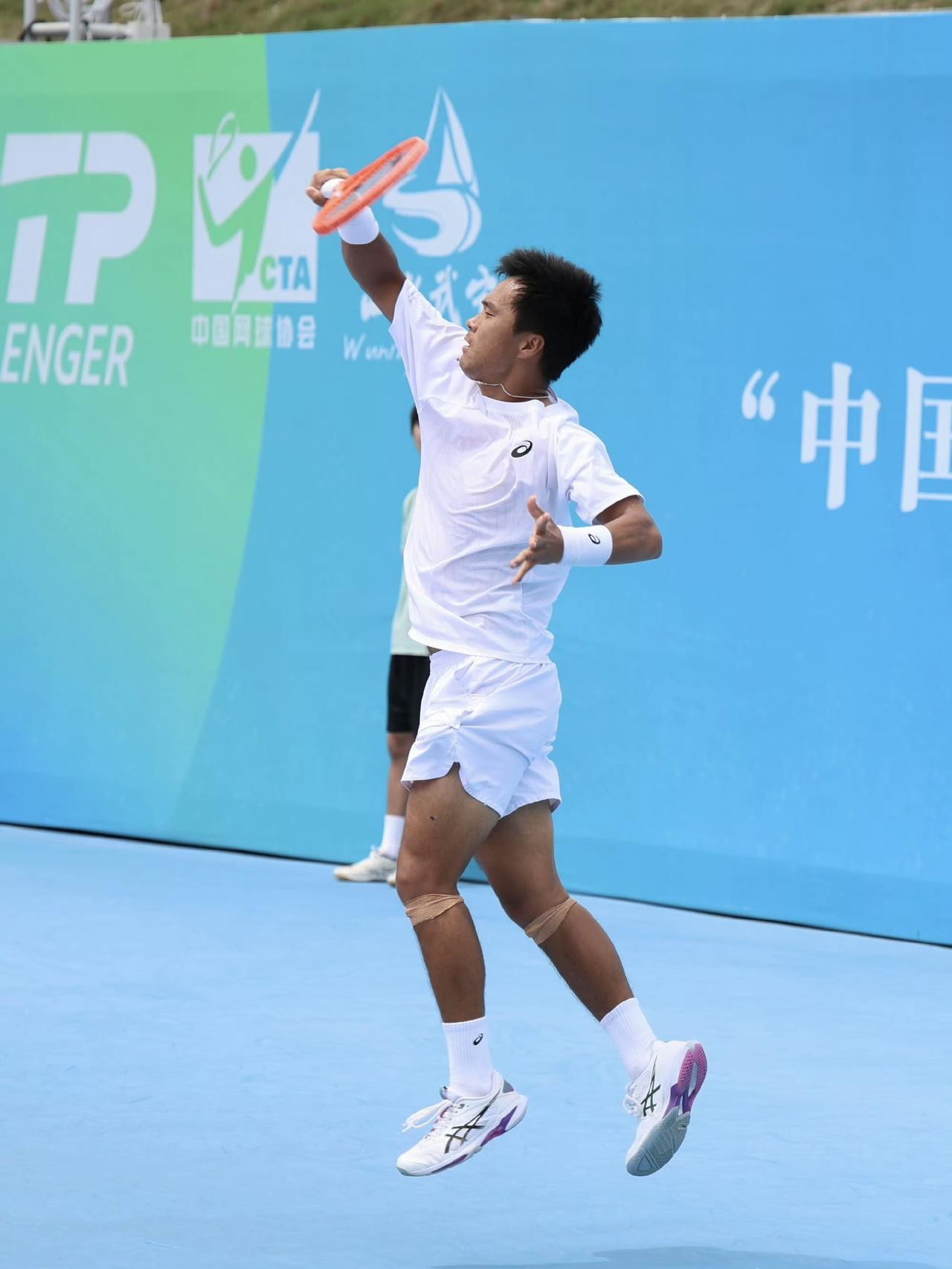 同一天决赛，只能一个冠军魔咒！一个逆转夺冠，另一个被逆转夺亚，这就是差距！武宁