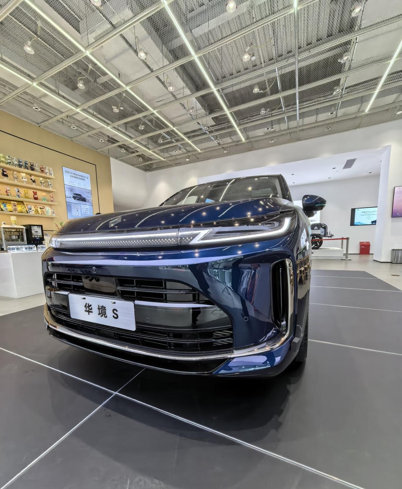 卖车的朋友推荐的准错不了！20-25万大六座+华为高阶智驾的车型汇总如下：