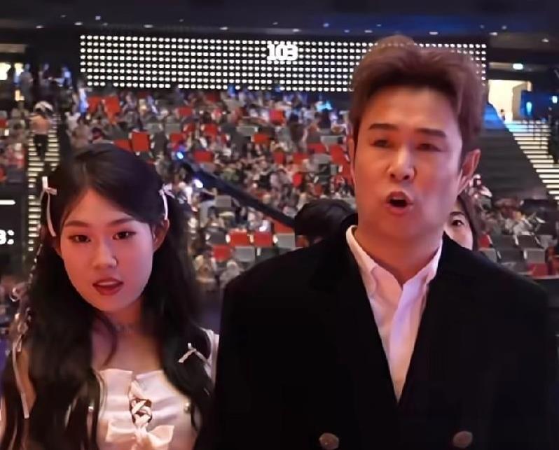 小沈阳女儿小小年纪，心态是真不错。网上有人攻击她长相，她一点没玻璃心，反而坦然说