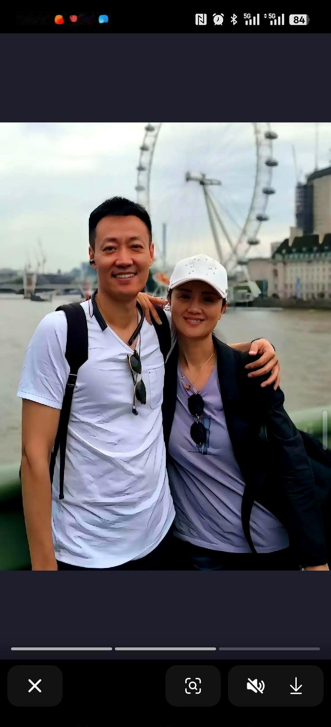 每年秋天，两个大男人都往大孤山跑，像两个哑巴，一句话不说。直到女儿翻开亡妻的日