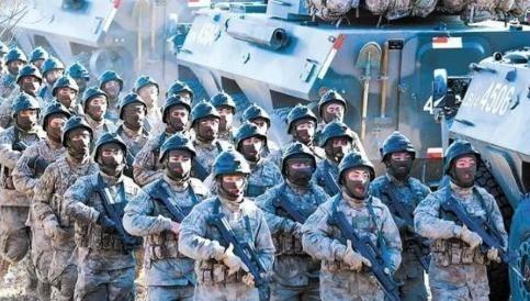 韩国一个军事专家，直接把话挑明了，他说现在这个世界上，没有任何一个国家敢动，一个