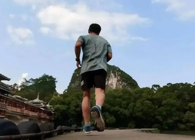 医生发现：经常跑步的糖尿病患者，用不了多久，身体会有4大改善糖尿病患者能跑步