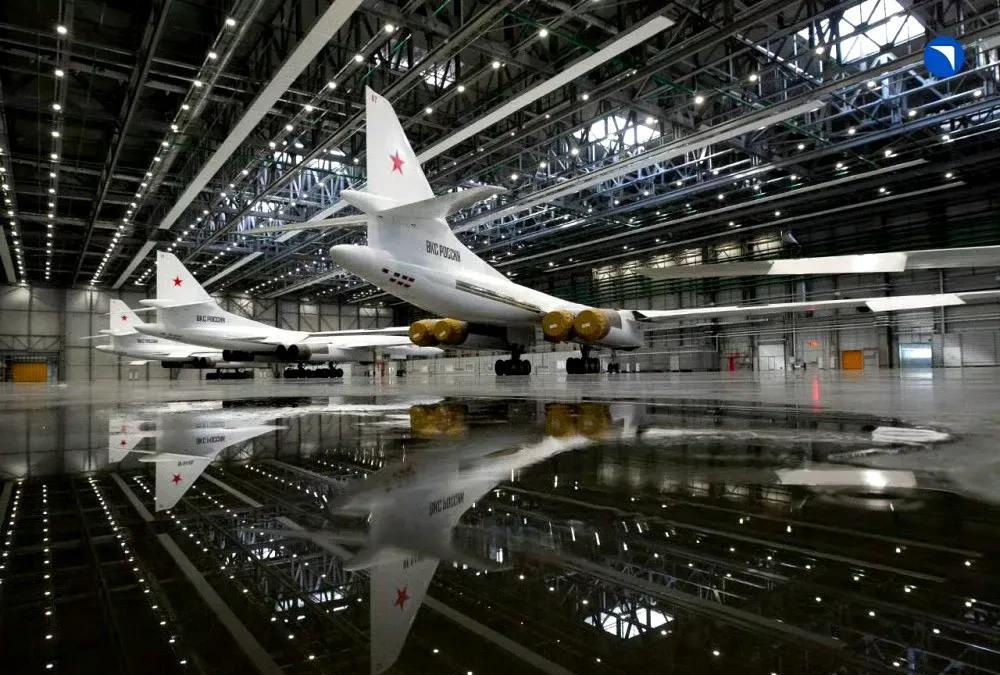 重磅！俄罗斯图-160‘白天鹅’涅槃重生：国产化战略轰炸机破局交付，打破30年技术断代魔咒