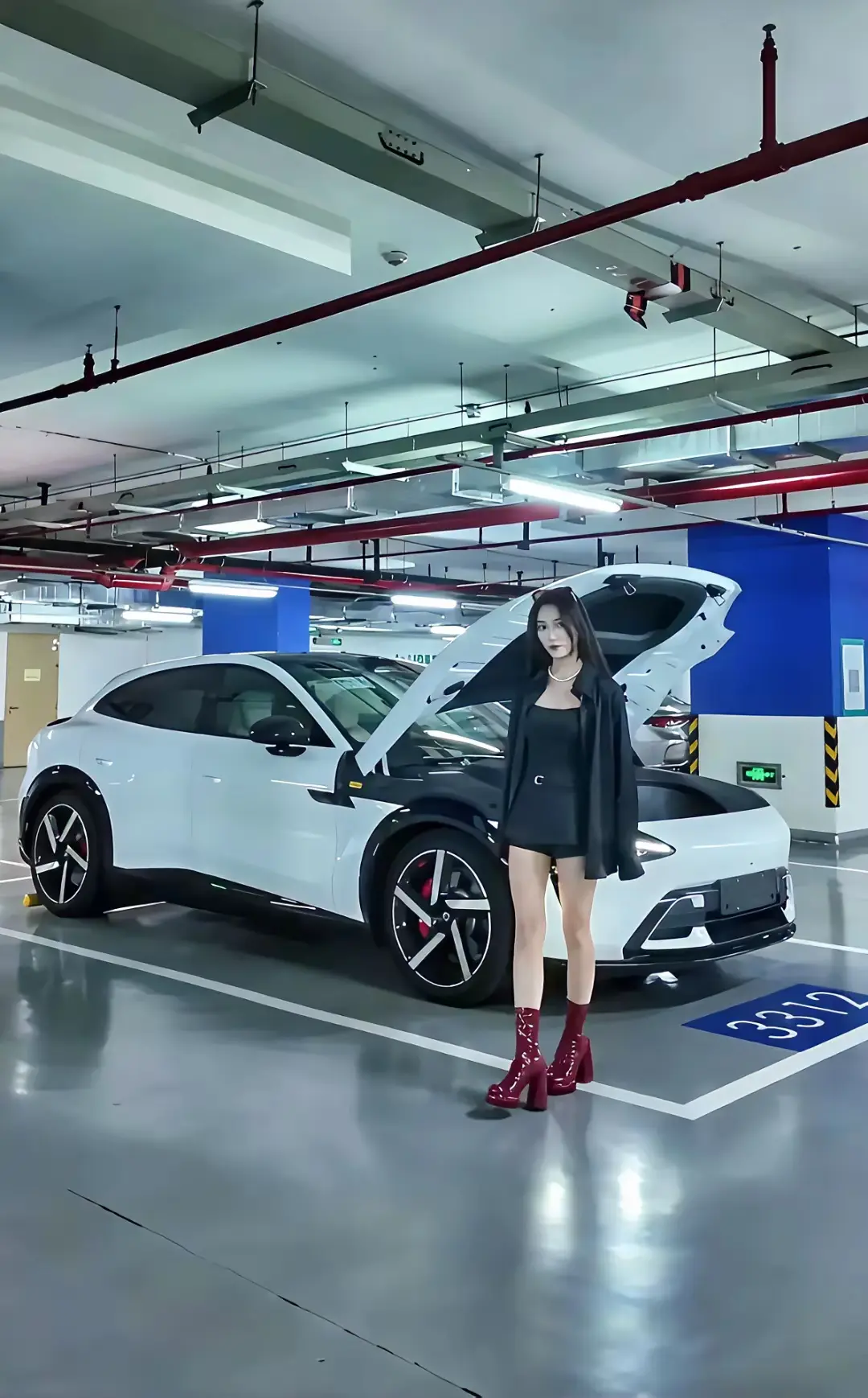 她要是穷人，那我是什么？