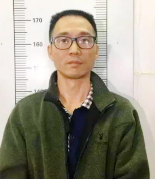 1995年，广东一商界精英，枪杀运钞员，劫走1500万现金，虽然后来娶妻生子生活