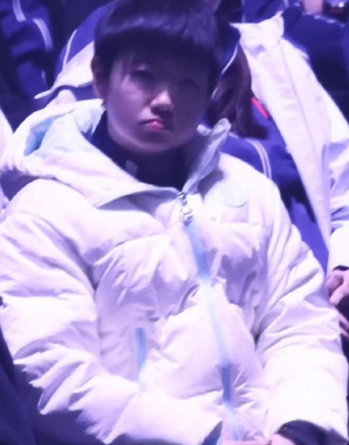 只有我一个人觉得，看台上的莎莎比场上的选手更煎熬吗？那种‘想上场却有心无力’的感