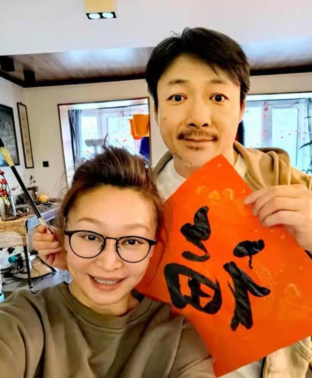 祖峰被网友说有“小肚子”，刘天池却说这事特别扎心，因为他正拼命锻炼反省。谁能想到