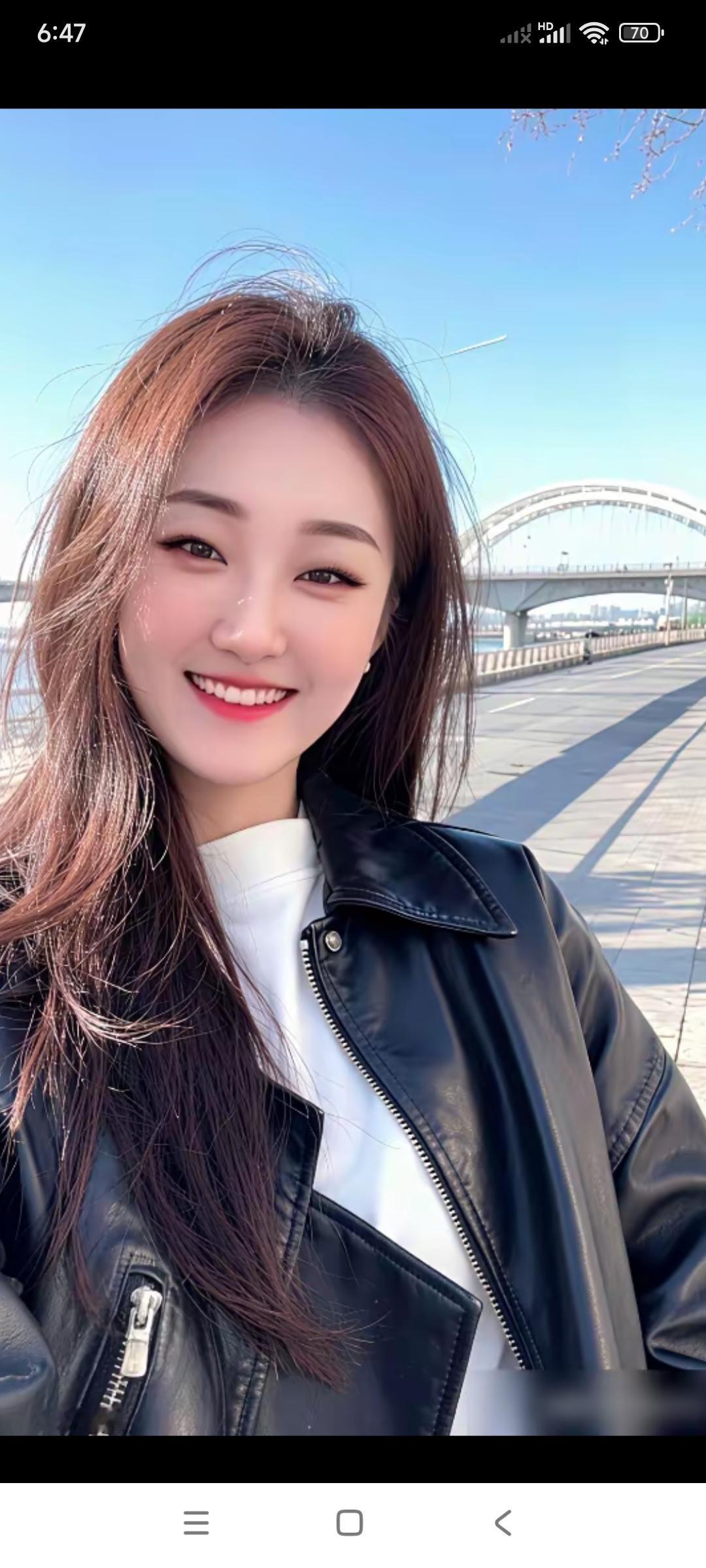 你们大伙仔细看看，这可真是个大美女。这也太漂亮了，这是谁呀？从这张照片看