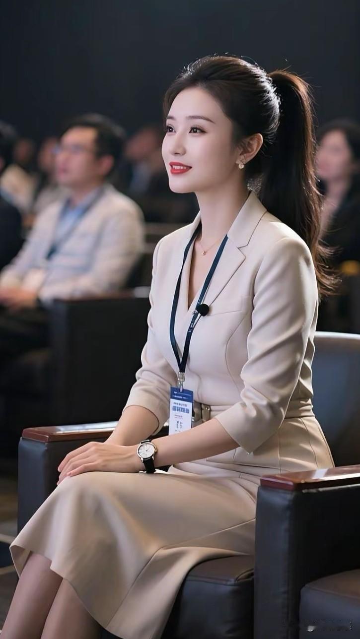 优雅并不是你穿多贵的衣服，戴多贵的首饰，画多浓的妆容，不是强制自己，做一些违