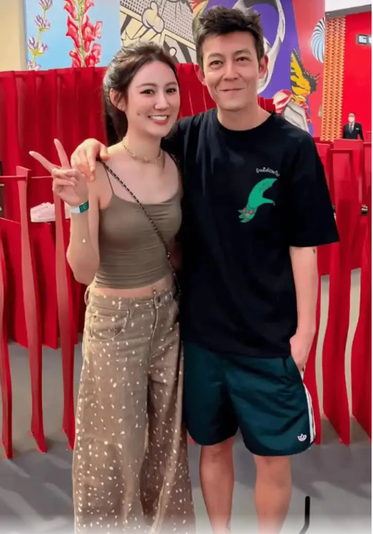你们是崇拜冠希哥还是羡慕冠希哥？