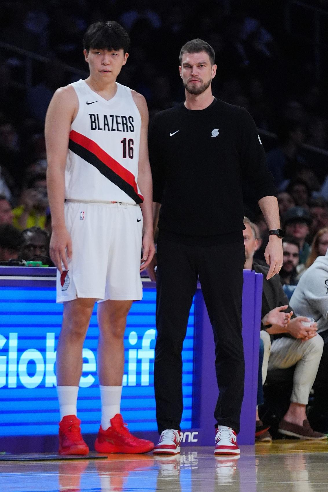 杨瀚森NBA生涯将被第三任主帅执教，网友调侃小杨三朝元老根据ESPN著名记者报