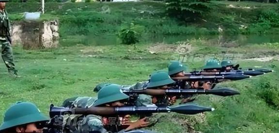 一旦爆发大战，越南还能战胜超级大国吗？张召忠四字点醒国人。如果说中国跟越南再真刀