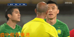 恒大之后, 国安再遇不公判罚: 边裁都举起了, 裁判却忽视对手手球
