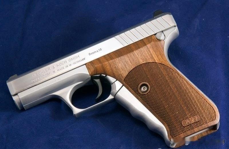 手枪界的迈巴赫P7极少人见过复古手枪单手枪帕萨特手枪沙漠之鹰手枪奇葩