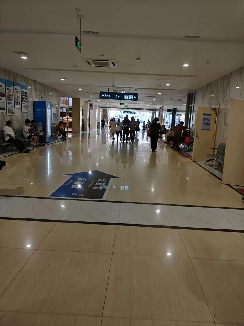 发觉五六十岁的群体得病的人多！而且检查出来的时候几乎都是晚期。有些癌症早期有