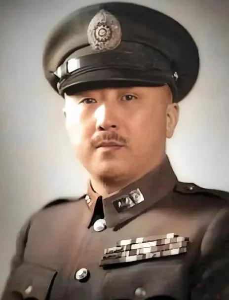 抗战时期，卫立煌给了八路军多少武器弹药？答案说出来可能超出不少人的想象，这位国民
