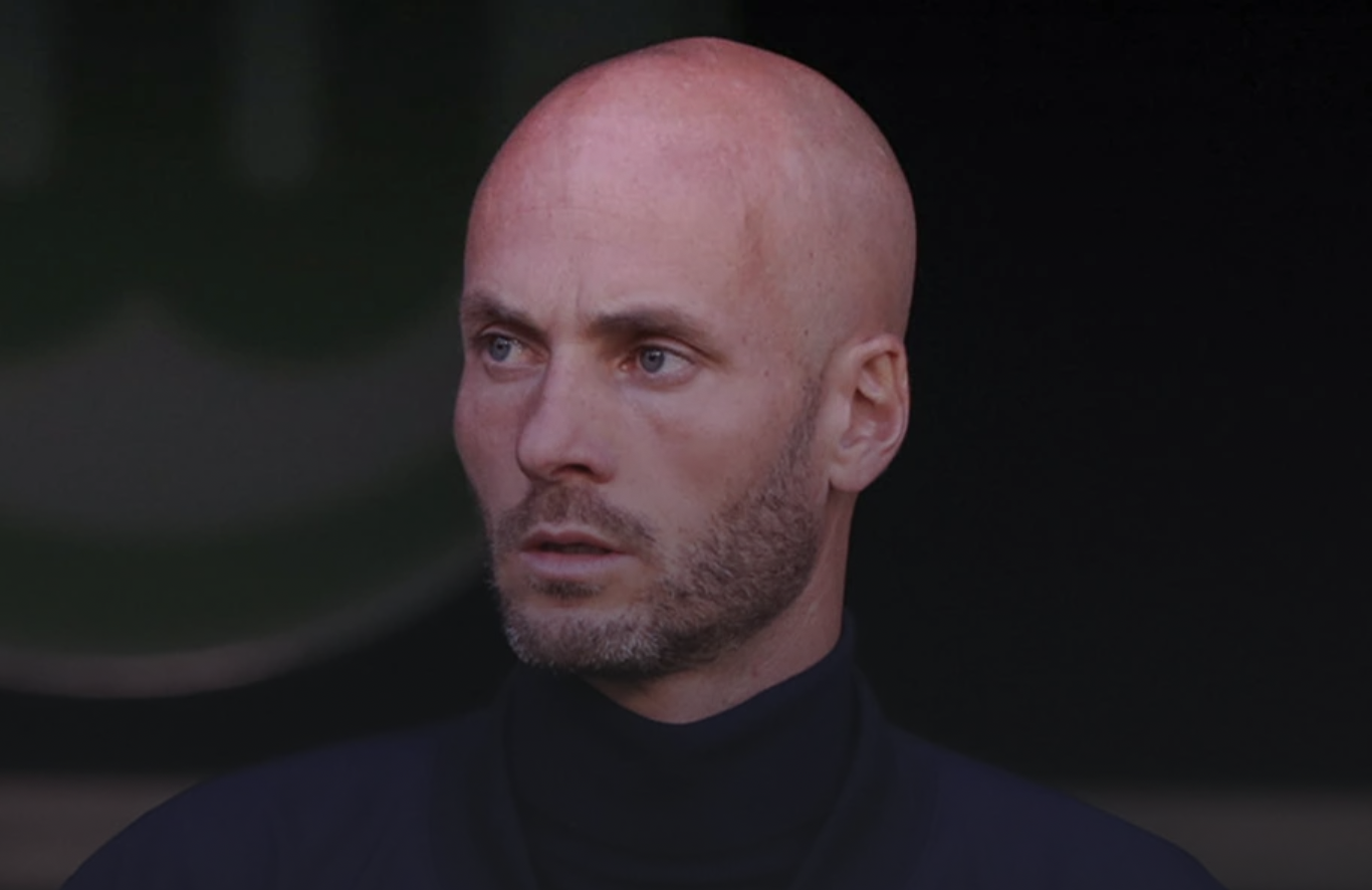 狼堡官方: 西蒙尼斯下课, U19主帅鲍尔再度临时接管一线队