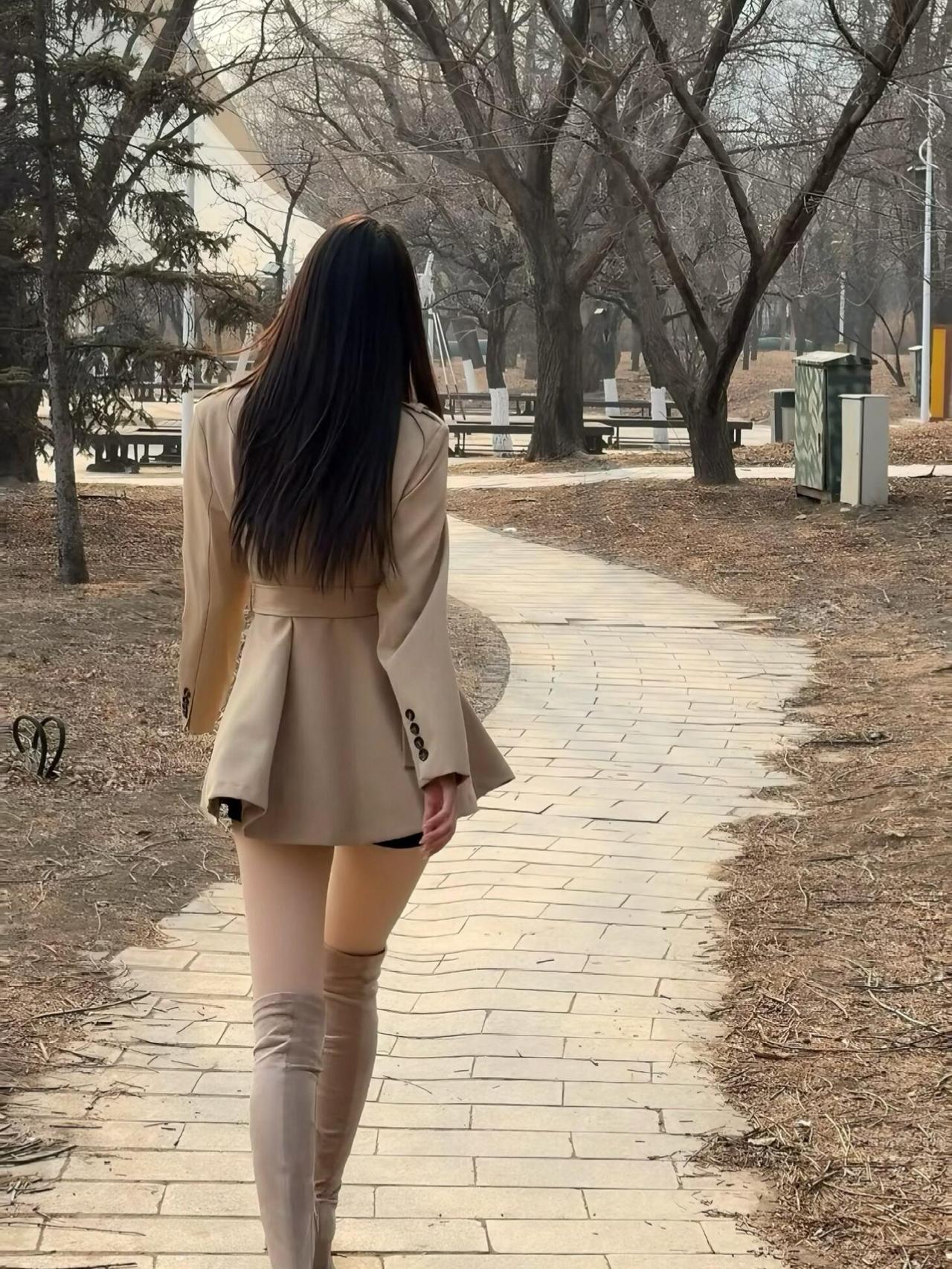 人这一辈子，在自己有能力挣钱的时候，别混日子，混着混着，就混不动了。你