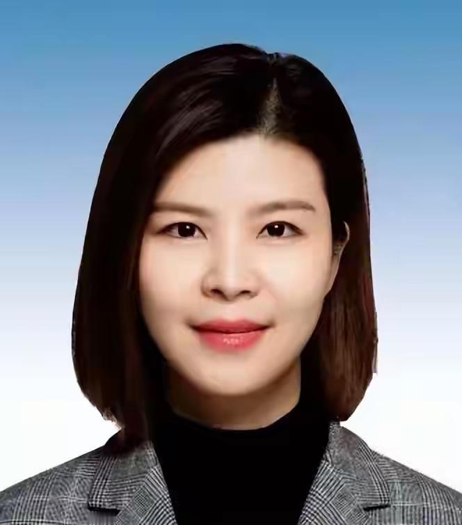 河南广电局原副局长曹珺被查？河南广电总局原副局长曹珺今年54岁，中央党校研究生