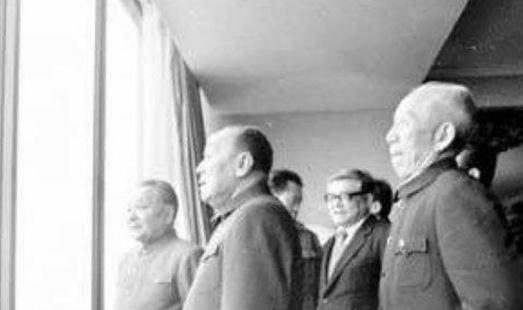 1987年，国家军委副主席杨尚昆乘坐专机抵达法国，次日竟然发现停放在巴黎机场的专
