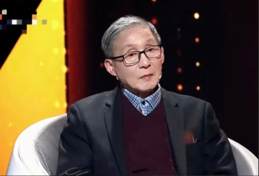 泪目！78岁的王万林一生未婚，救助700多个流浪儿。然而，当他因病住院急需手术时