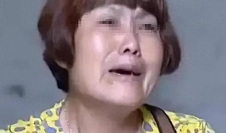 湖南岳阳，女子逼死丈夫后，抛下6个月的儿子改嫁他人，此后多年不闻不问。2014年