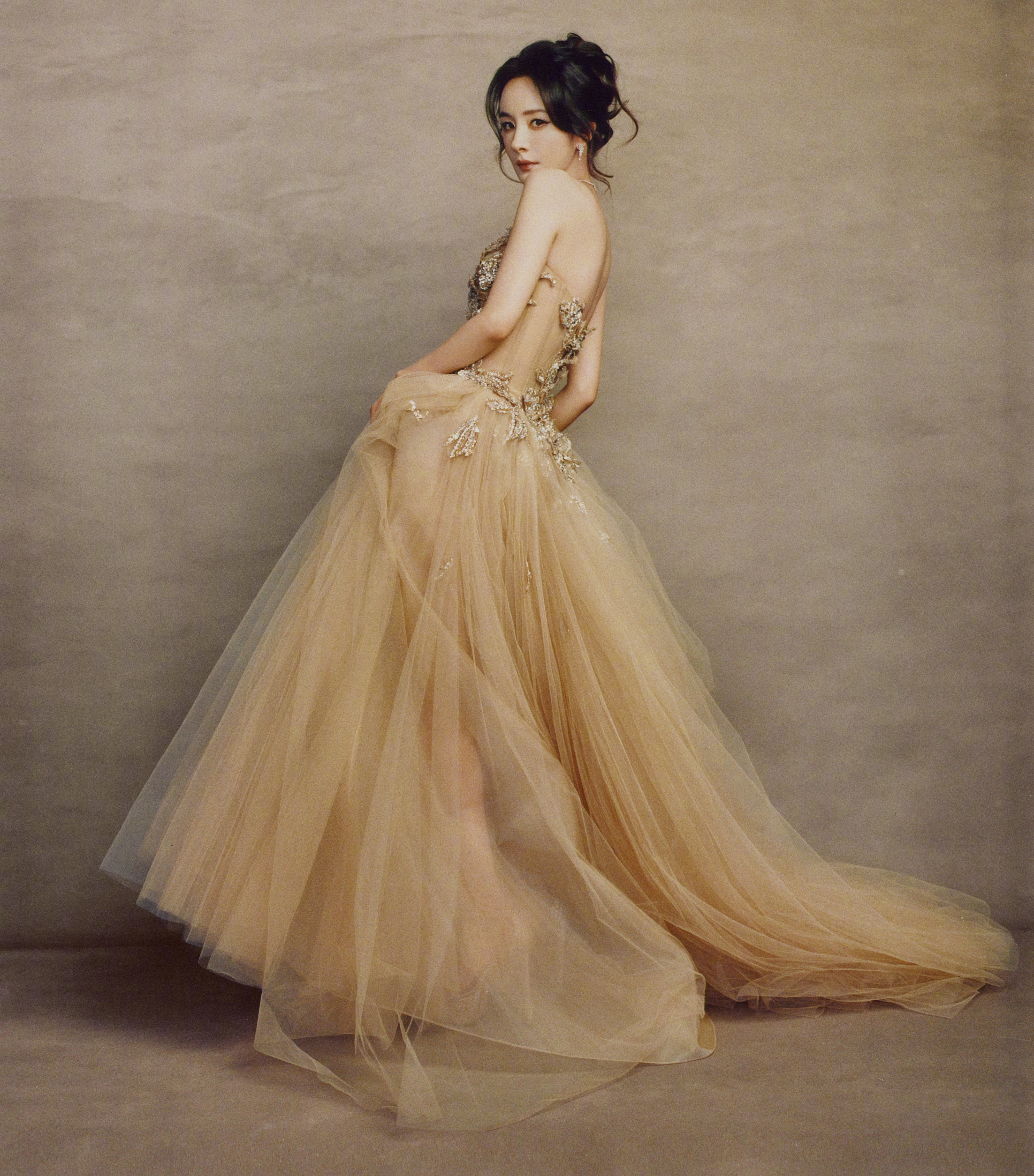 予美人兮幂也（309）杨幂金色纱裙唯美女神写真予美人兮幂也