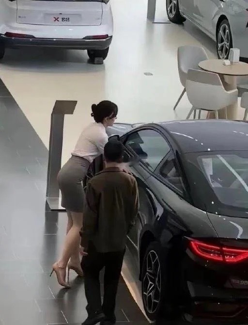 不出意外这一单应该是拿下了